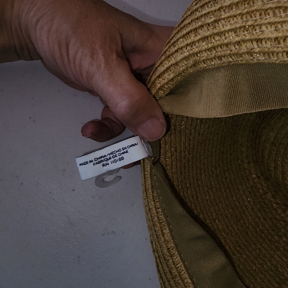 Nine West Beige Hat with Monochrome Floral Band - Picture 6 of 7